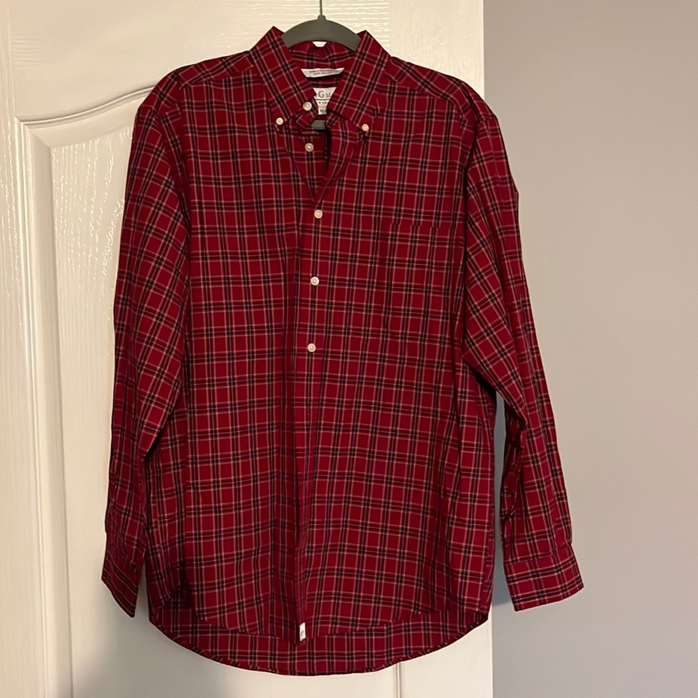 Men’s medium button down long sleeve shirt